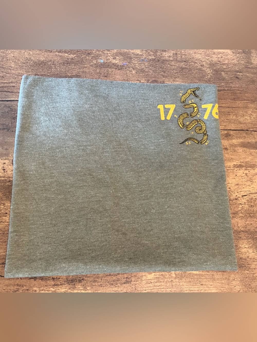 Rags of honor graphics T-shirt - Picture 7 of 7
